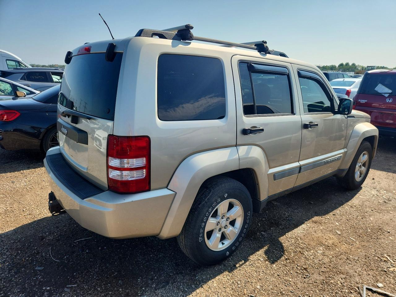 2010 JEEP LIBERTY — фото 3