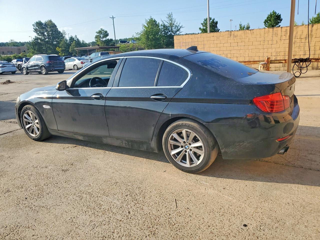 2016 BMW 5 SERIES — фото 2
