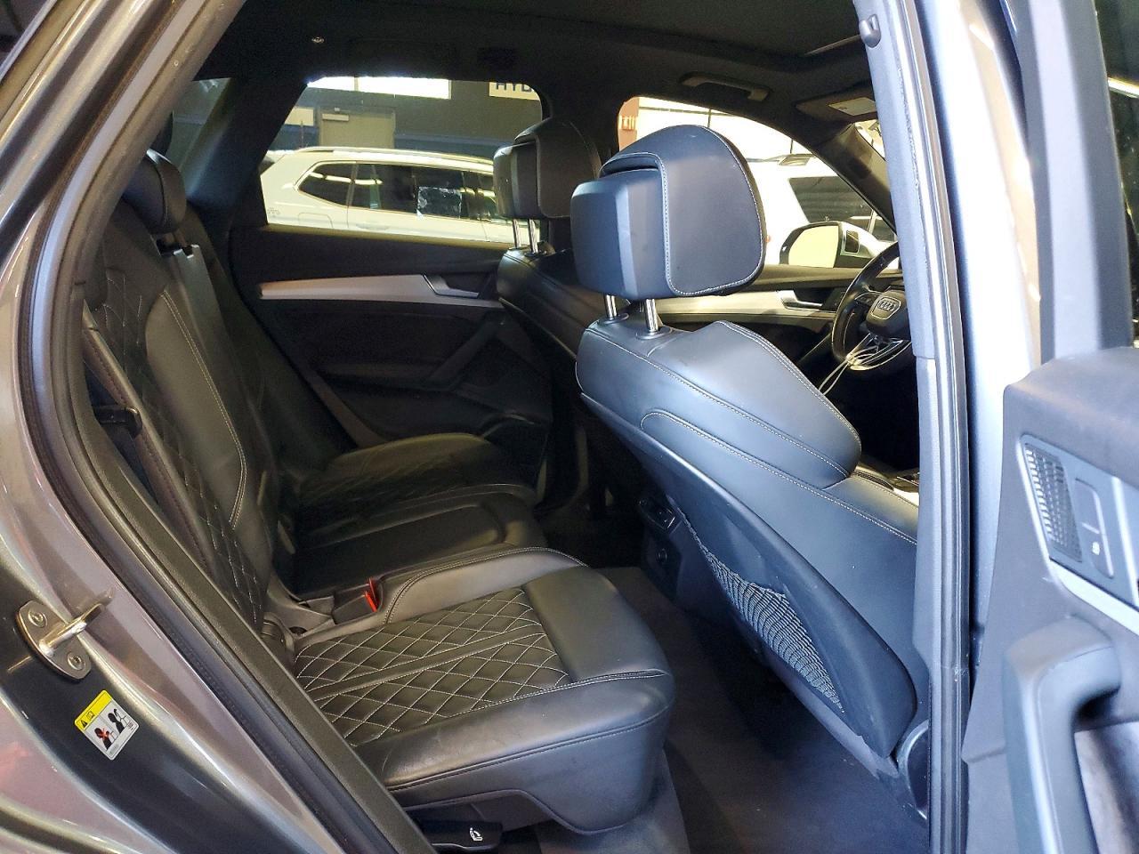 2018 AUDI SQ5 — фото 11