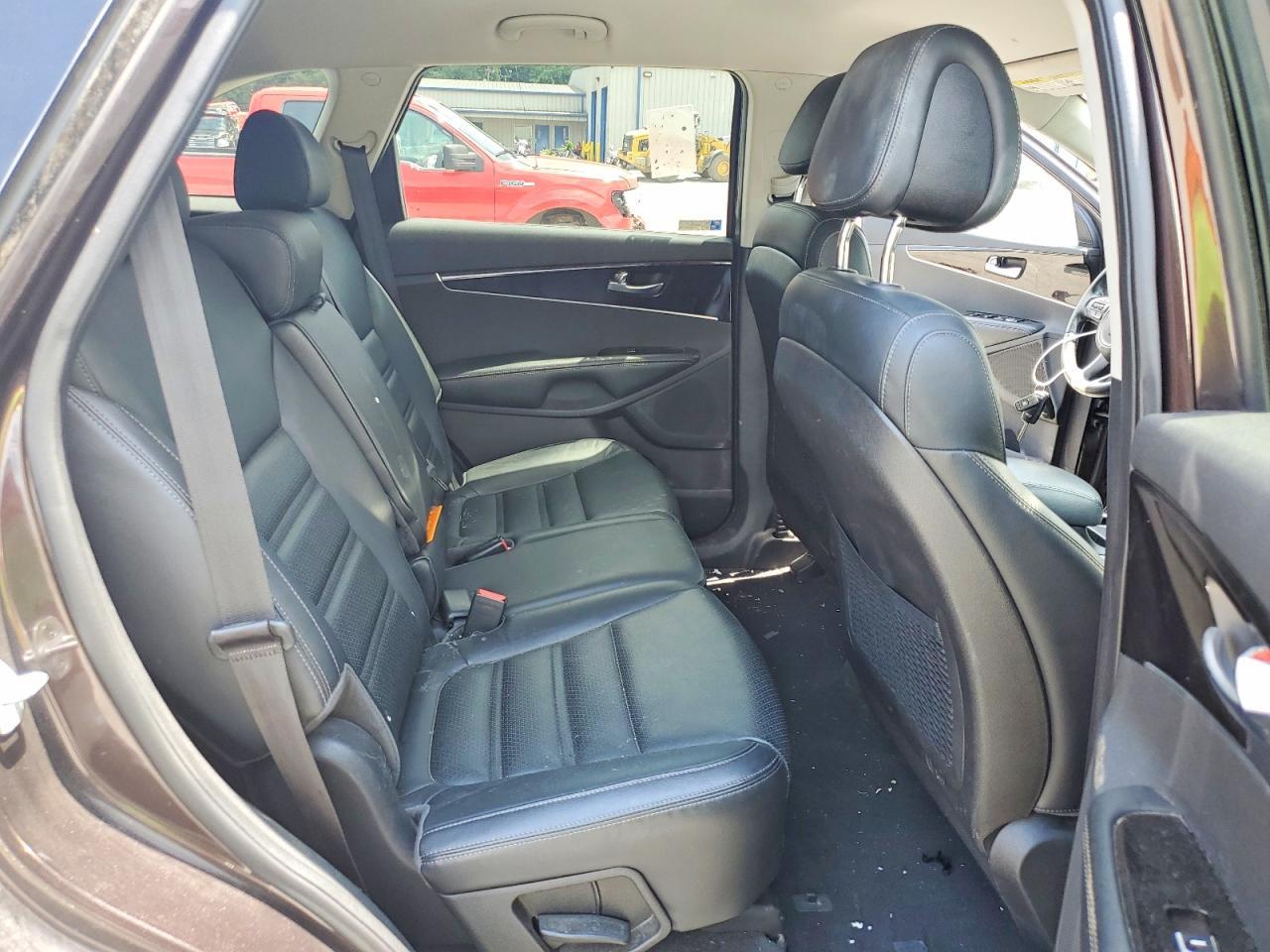 2016 KIA SORENTO — фото 11
