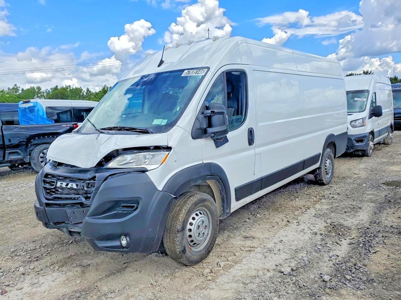 2025 RAM PROMASTER 3500 — фото 1