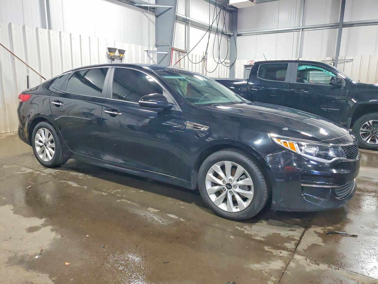 2017 KIA OPTIMA — фото 4