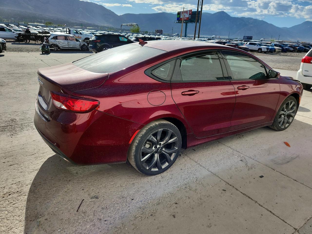 2015 CHRYSLER 200 — фото 3