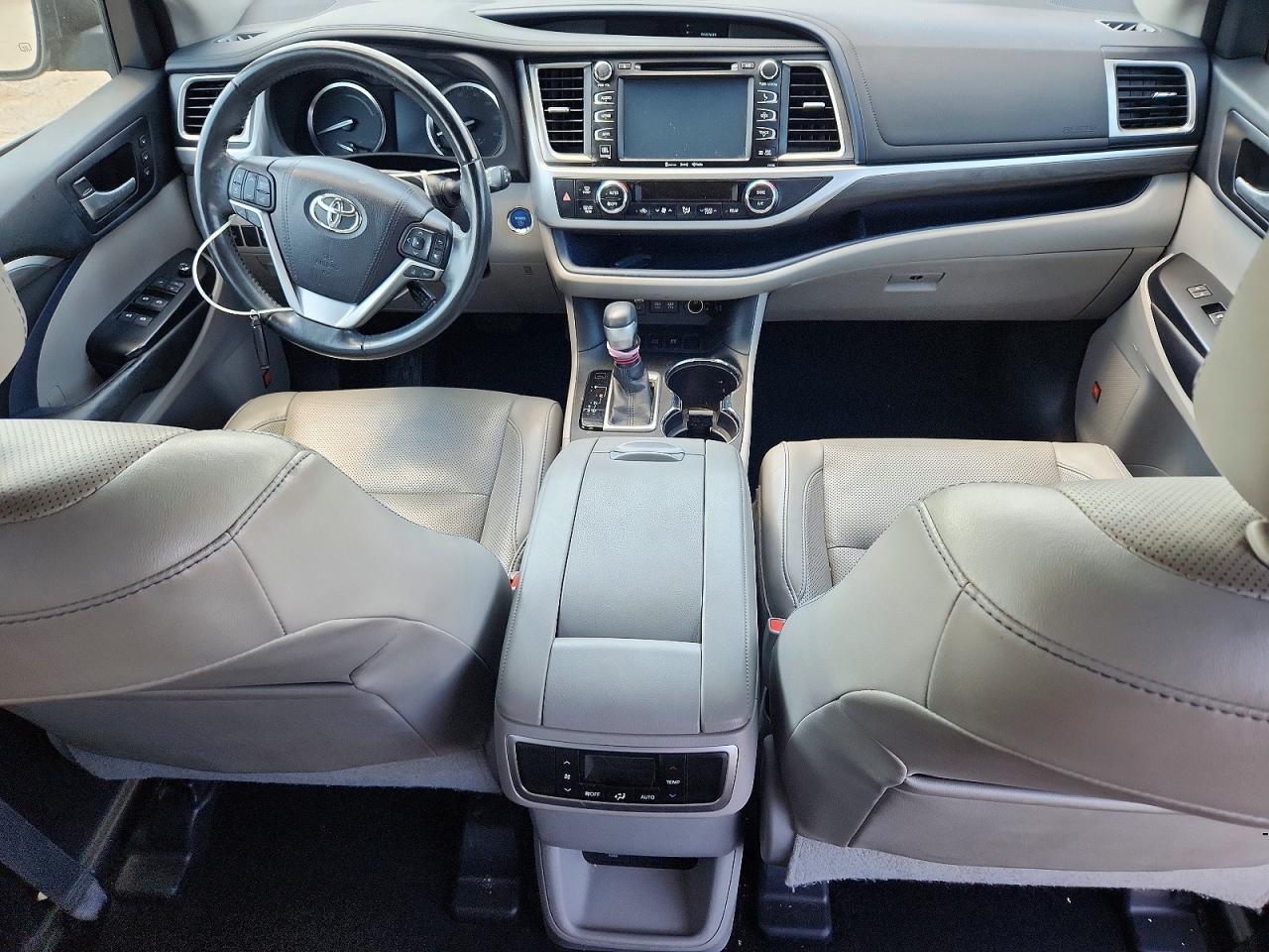 2017 TOYOTA HIGHLANDER HYBRID — фото 8