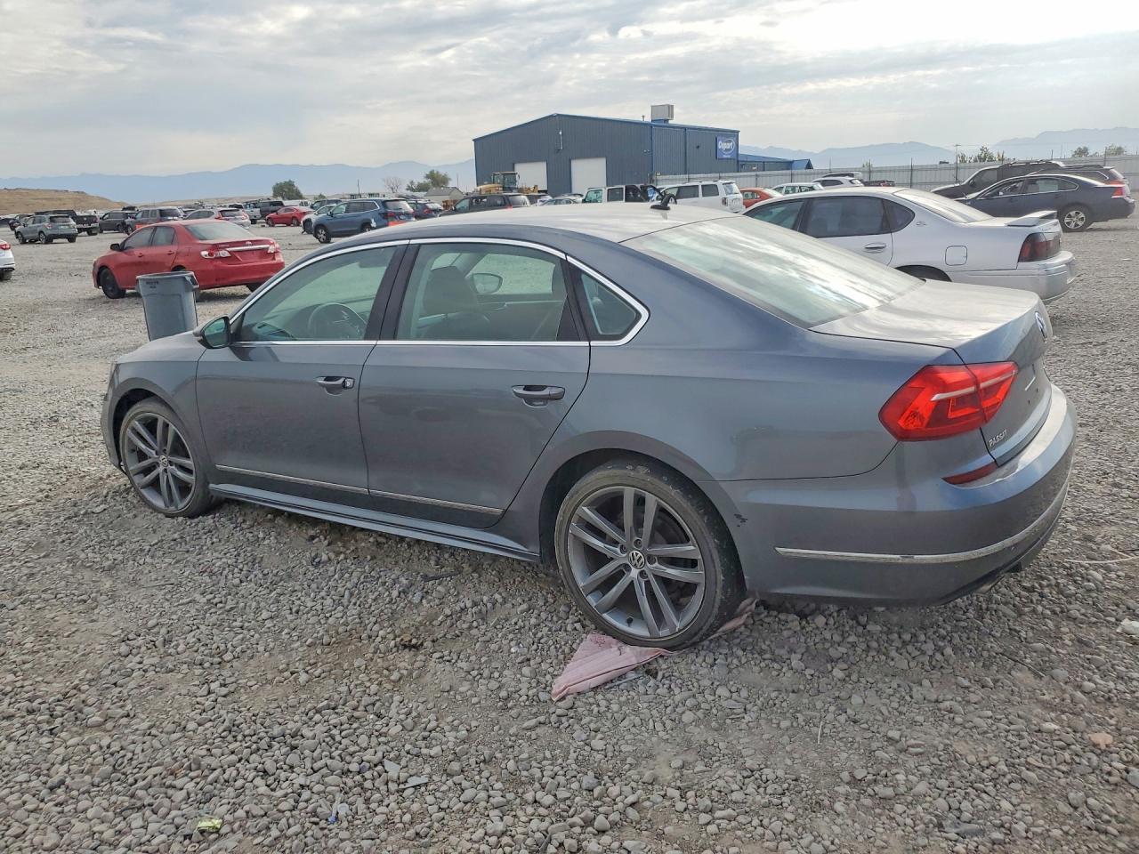 2016 VOLKSWAGEN PASSAT — фото 2
