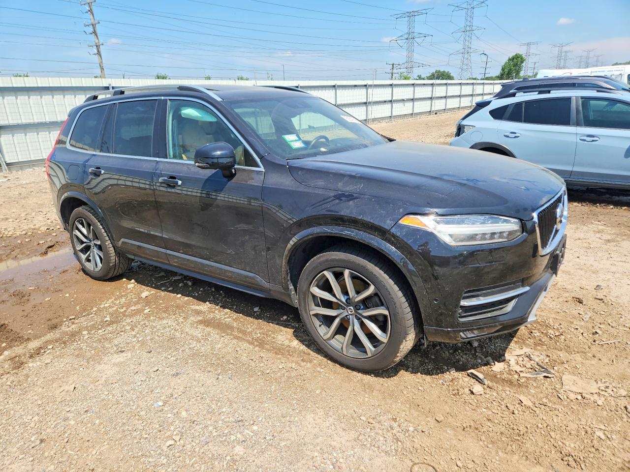 2017 VOLVO XC90 — фото 4