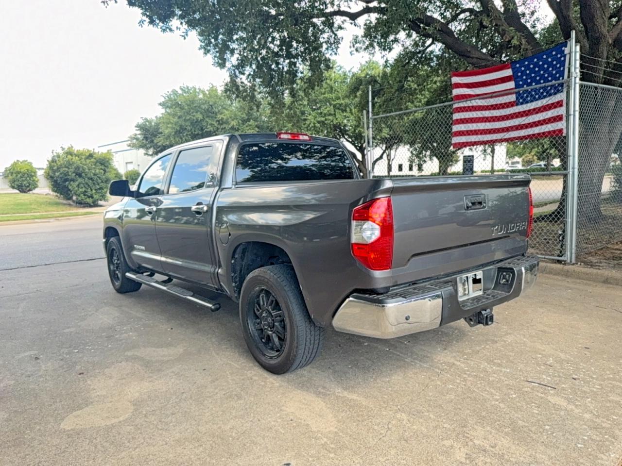 2016 TOYOTA TUNDRA — фото 3