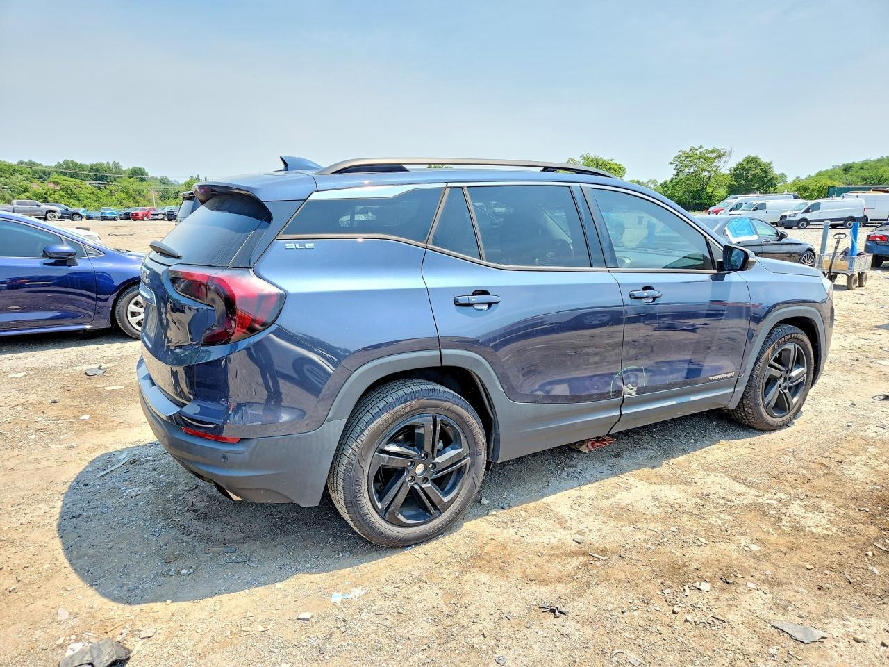 2018 GMC TERRAIN — фото 3
