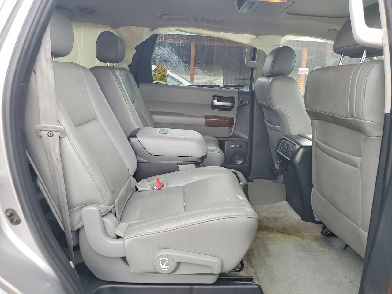 2010 TOYOTA SEQUOIA — фото 11