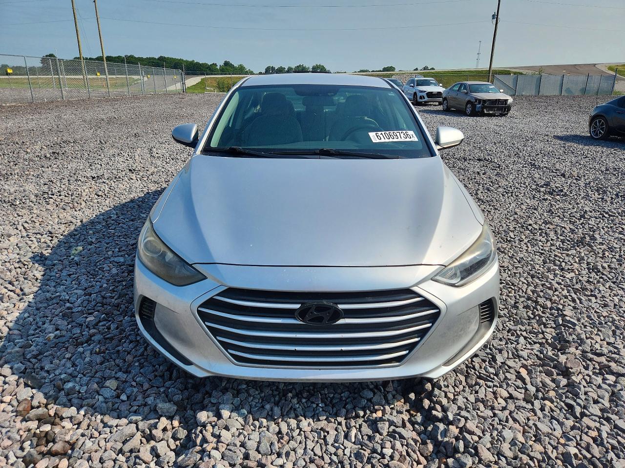 2017 HYUNDAI ELANTRA — фото 5