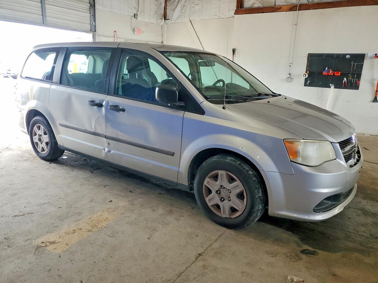 2012 DODGE GRAND CARAVAN — фото 4