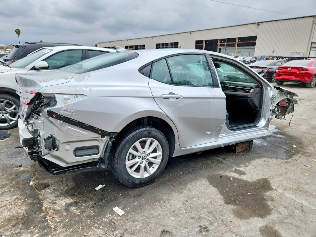 2025 TOYOTA CAMRY HYBRID — фото 3