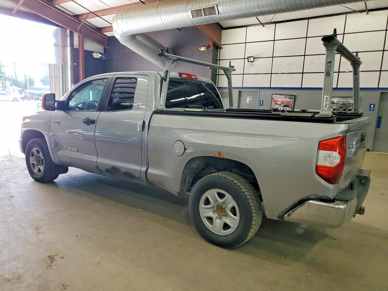 2015 TOYOTA TUNDRA — фото 2