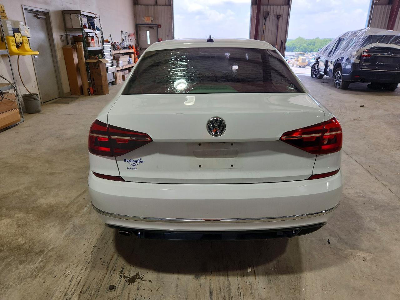 2018 VOLKSWAGEN PASSAT — фото 6