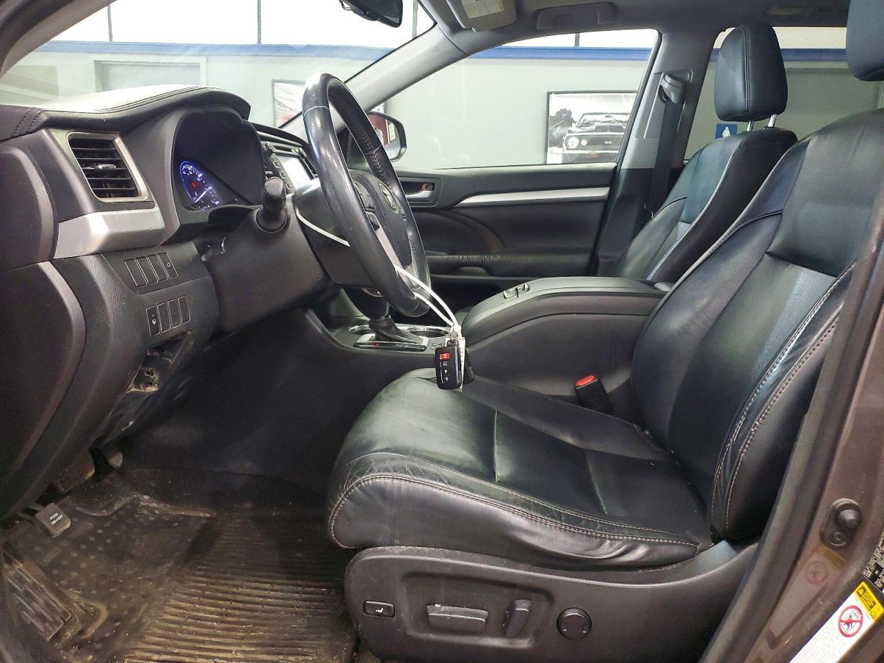 2016 TOYOTA HIGHLANDER — фото 7