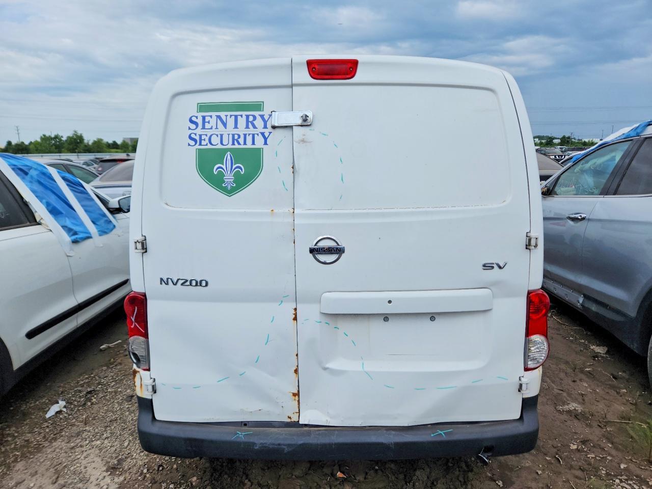 2015 NISSAN NV200 — фото 6