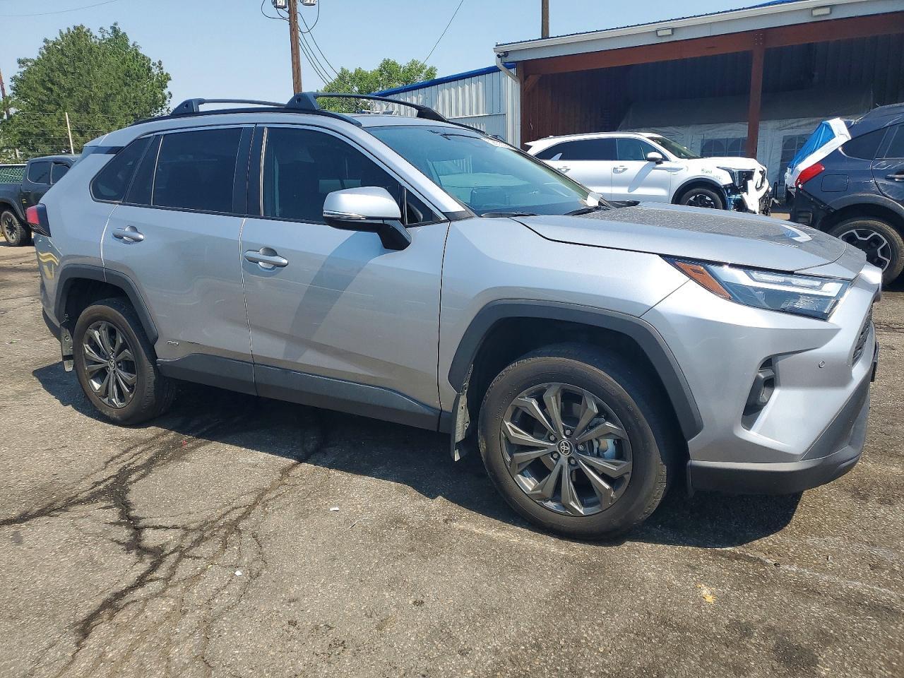 2023 TOYOTA RAV4 HYBRID — фото 4
