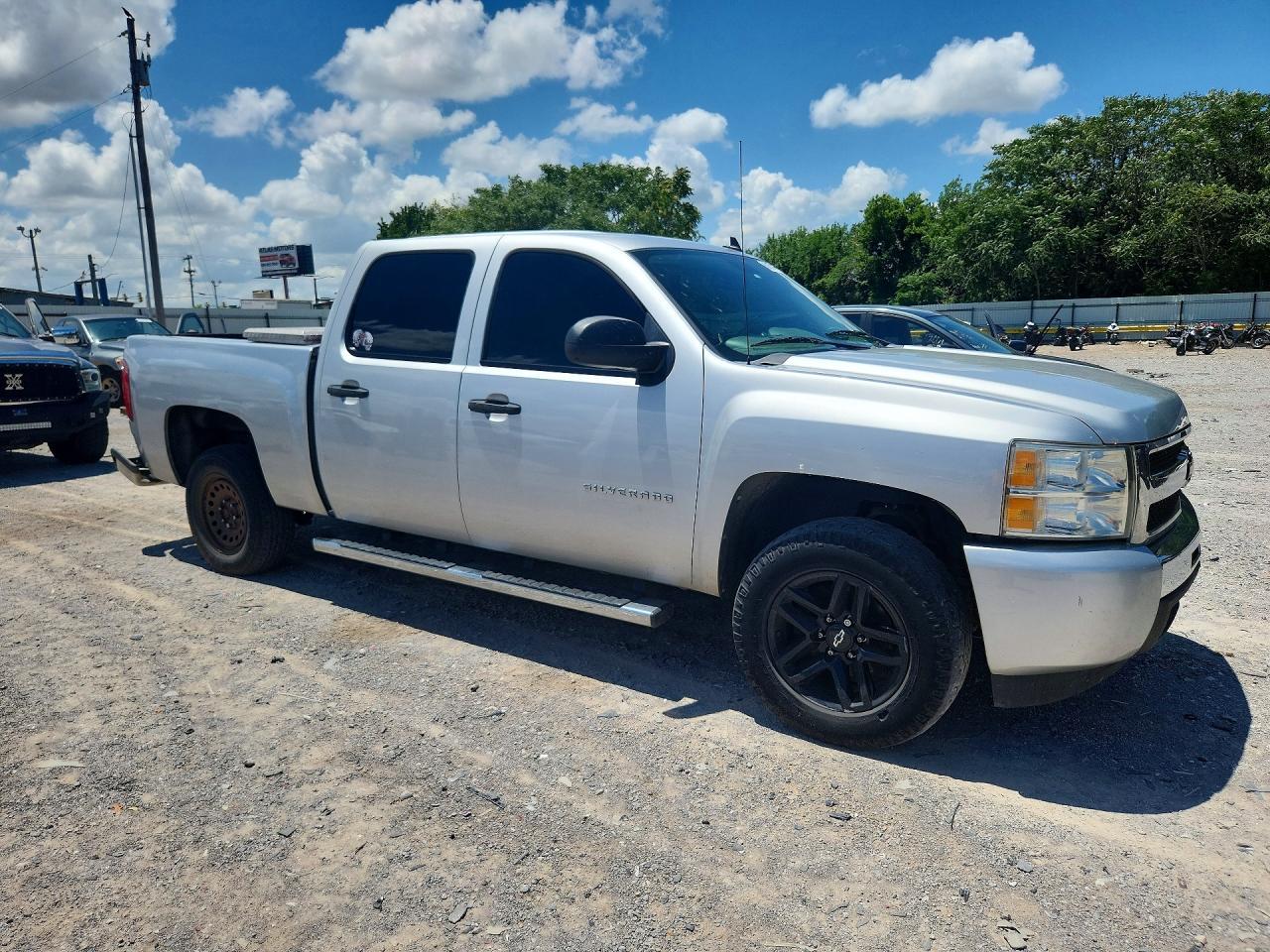 2010 CHEVROLET SILVERADO 1500 — фото 4