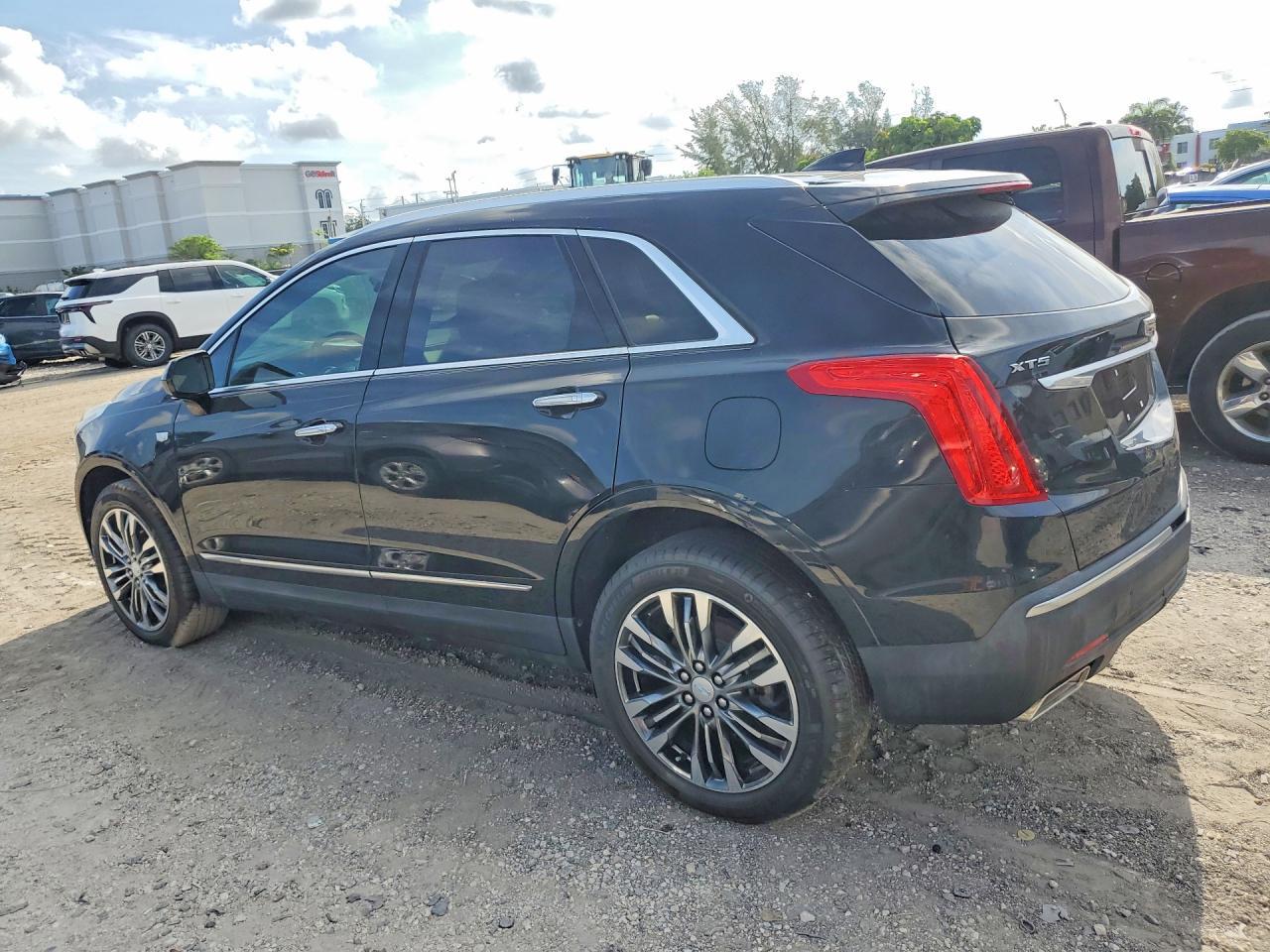 2018 CADILLAC XT5 — фото 2