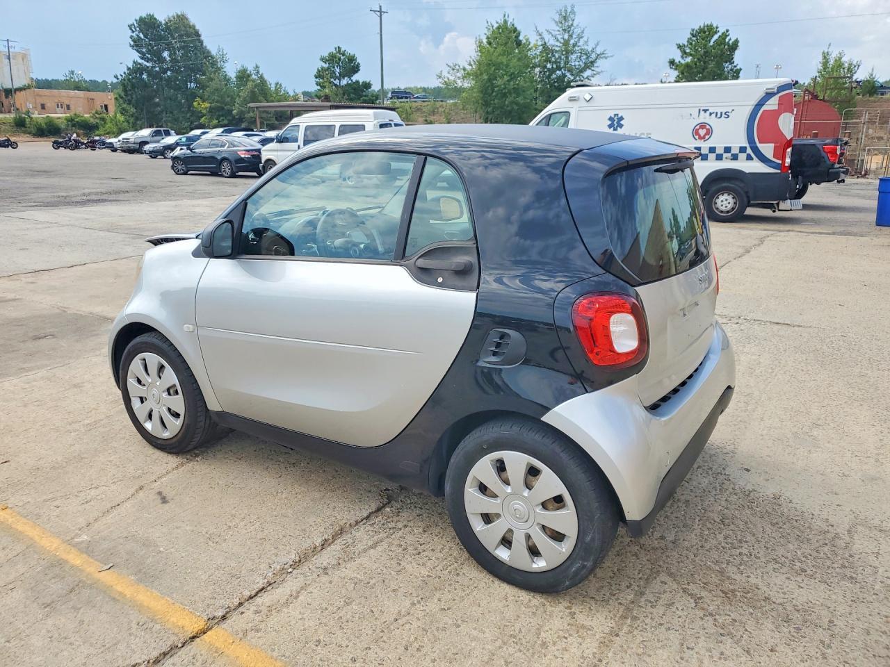 2016 SMART FORTWO — фото 2