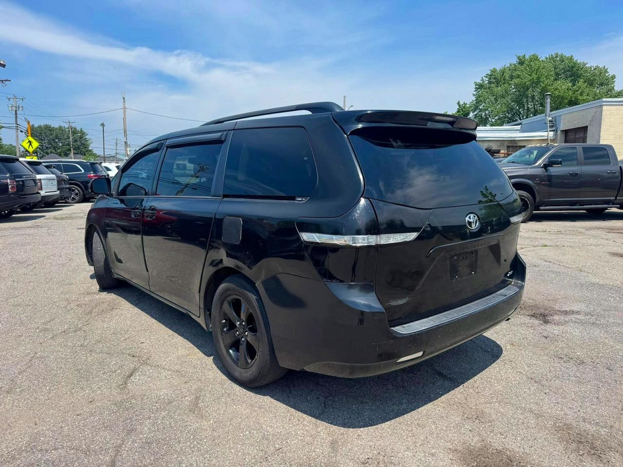 2014 TOYOTA SIENNA — фото 3