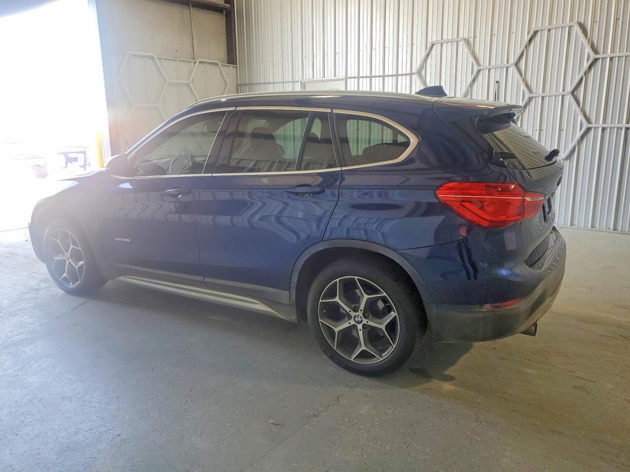 2018 BMW X1 — фото 2