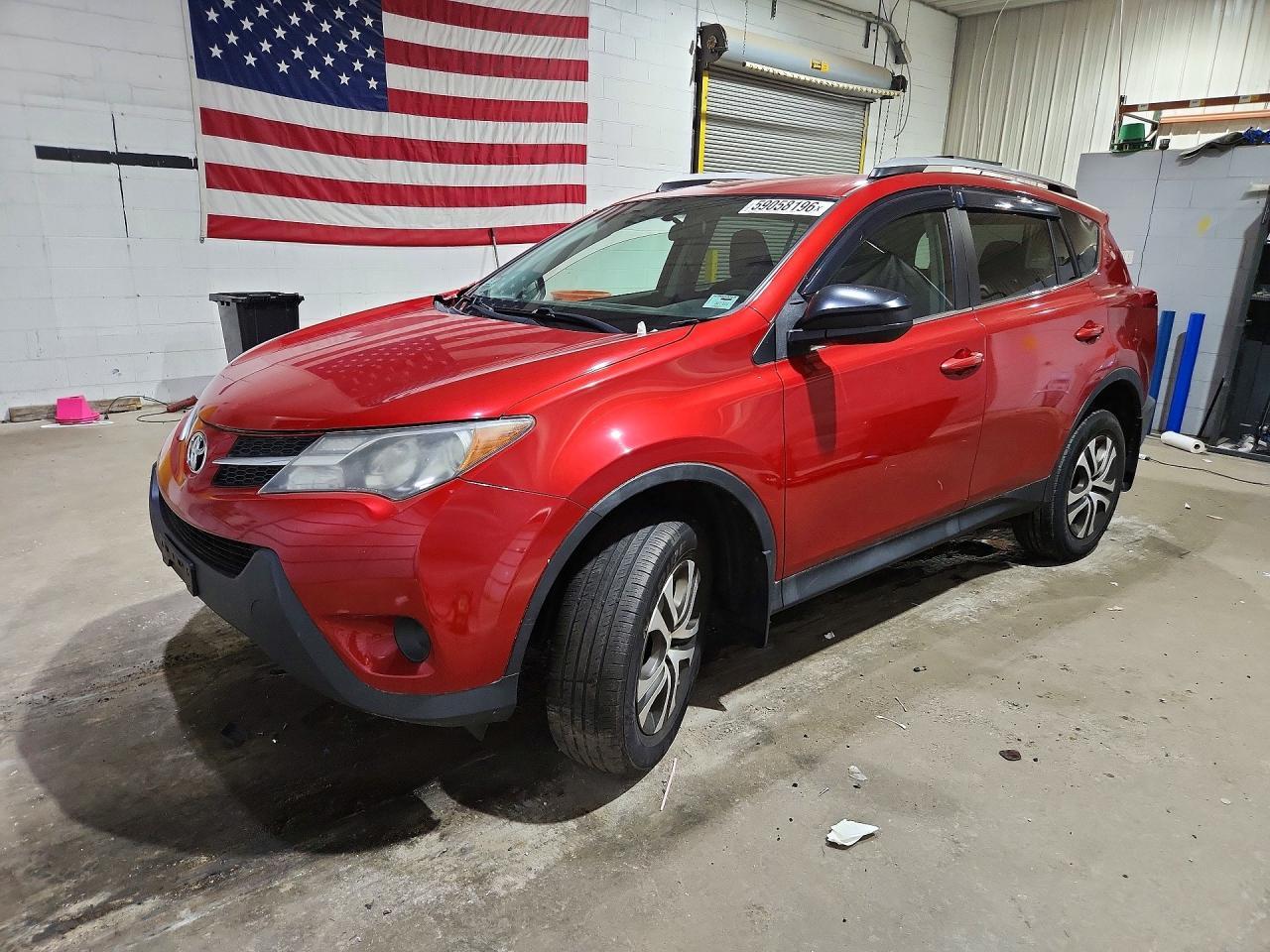 2015 TOYOTA RAV4 — фото 1