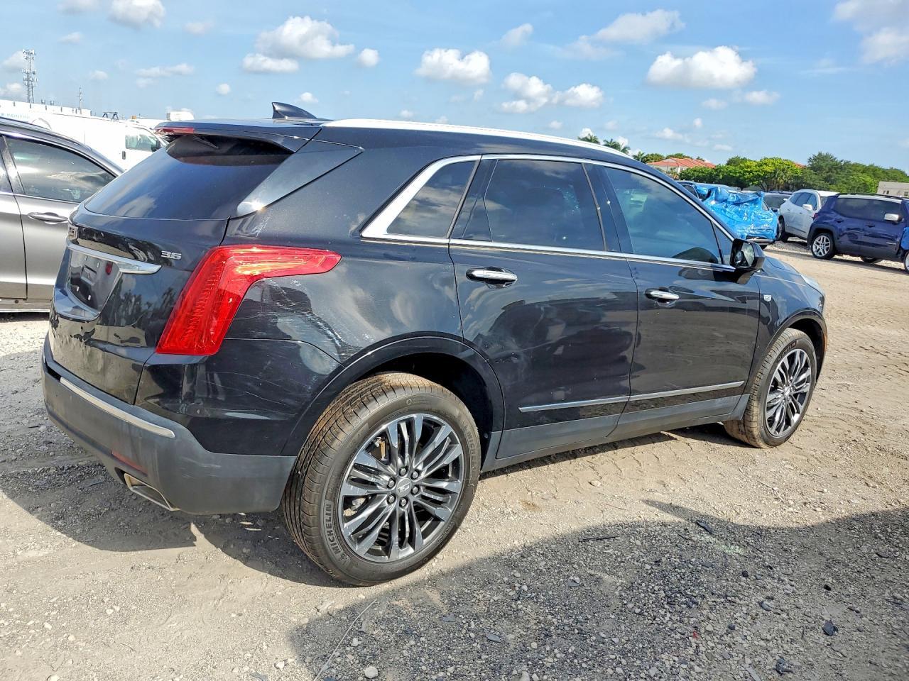 2018 CADILLAC XT5 — фото 3