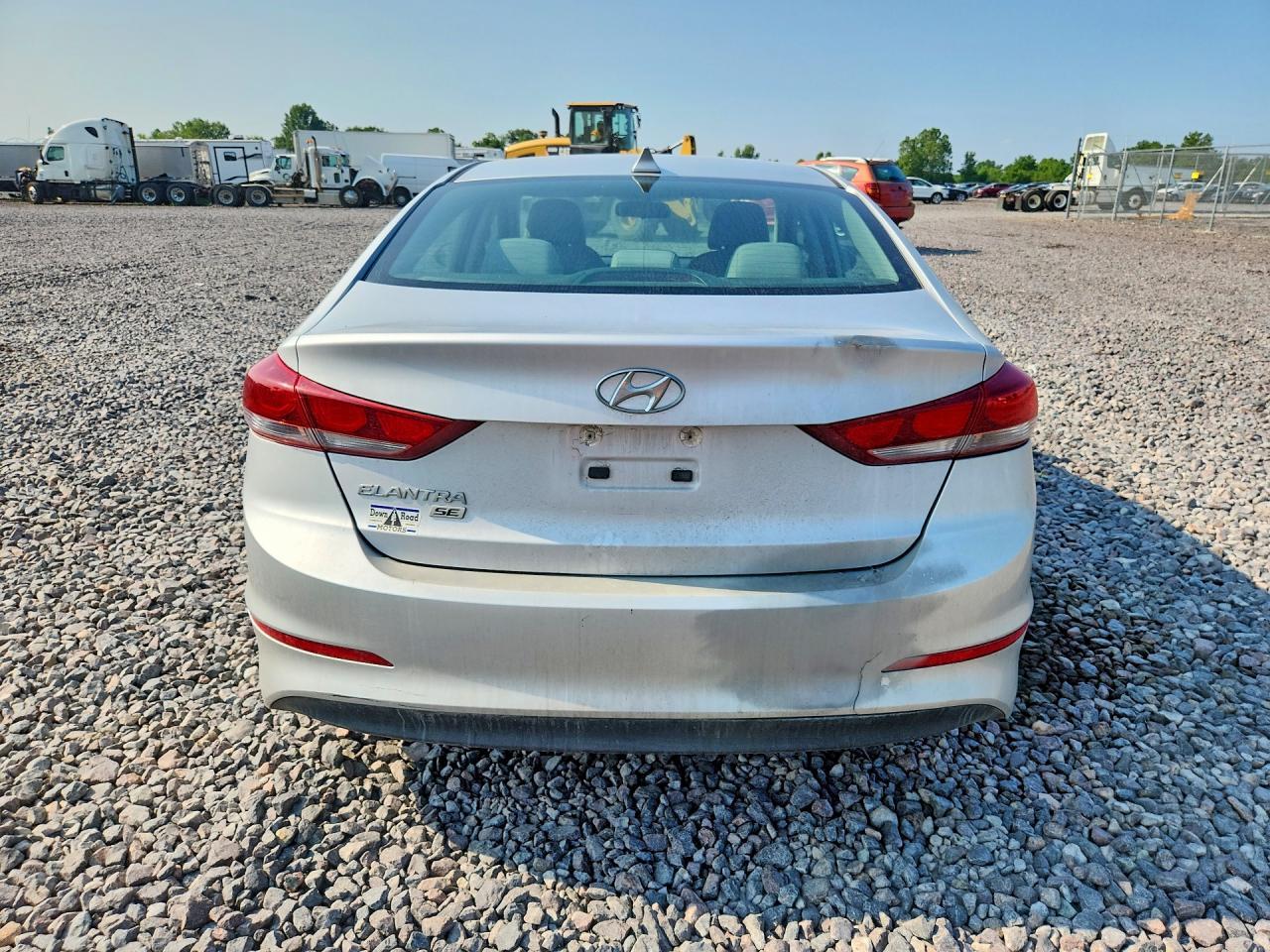 2017 HYUNDAI ELANTRA — фото 6