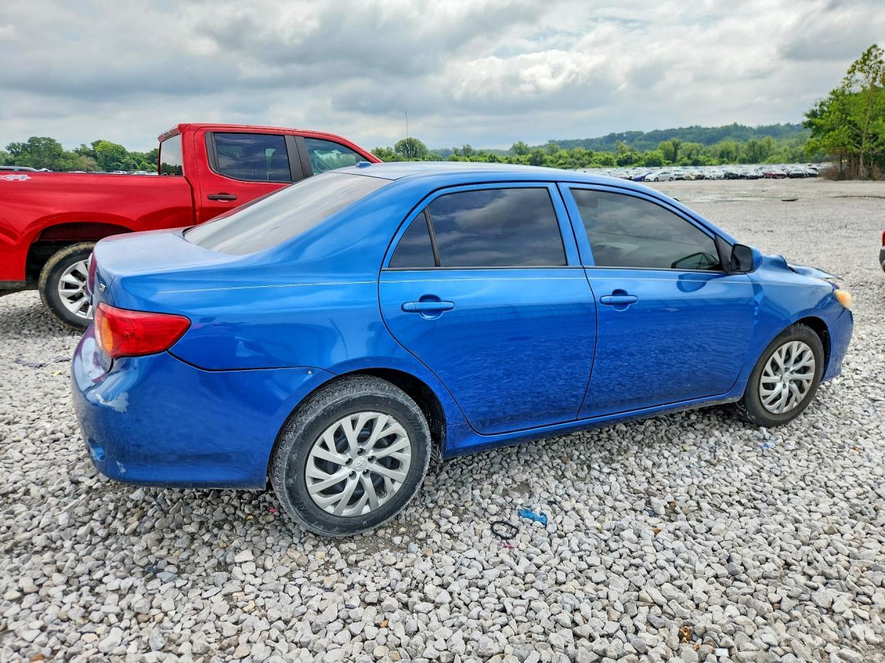 2010 TOYOTA COROLLA — фото 3