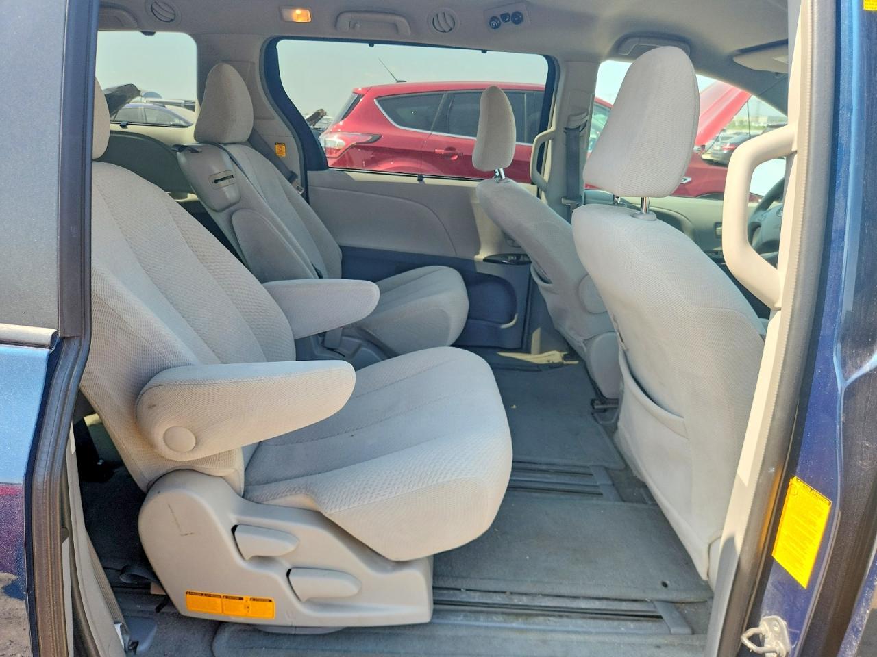 2012 TOYOTA SIENNA — фото 10