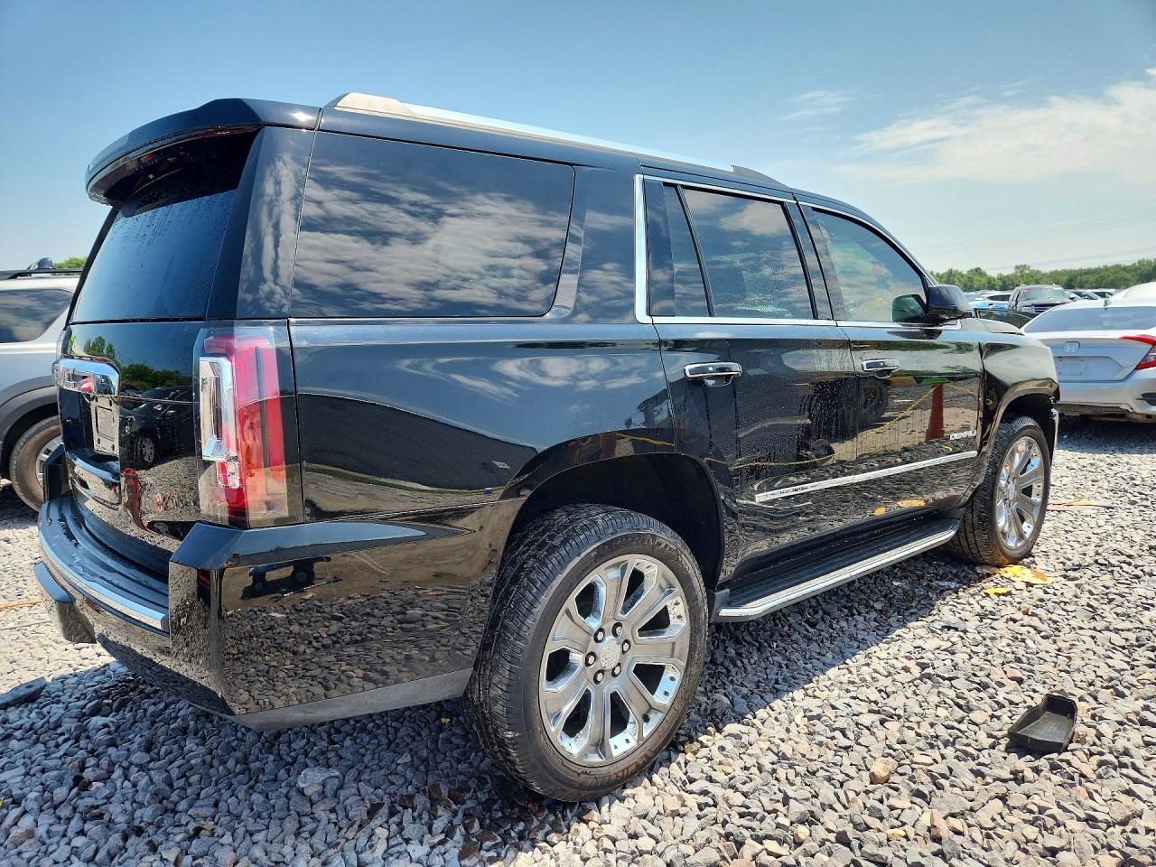 2016 GMC YUKON — фото 3