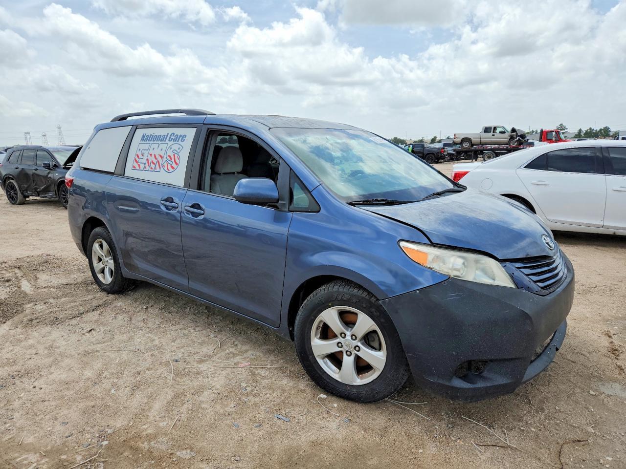 2015 TOYOTA SIENNA — фото 4