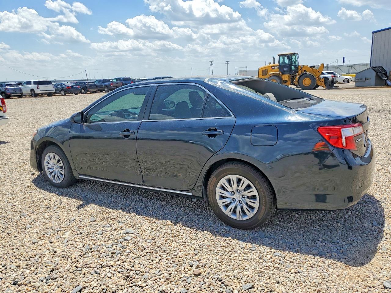 2012 TOYOTA CAMRY — фото 2