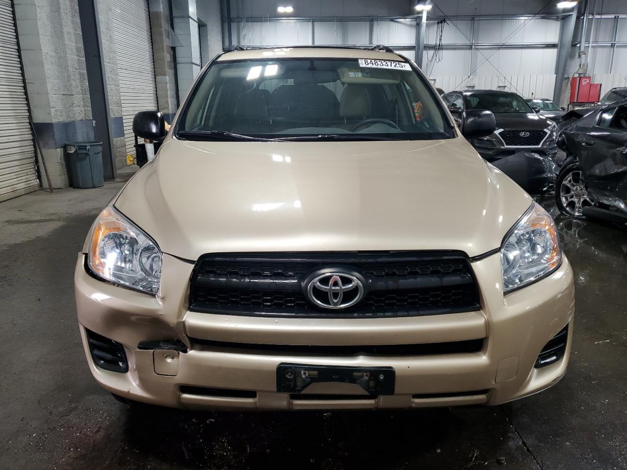 2010 TOYOTA RAV4 — фото 5