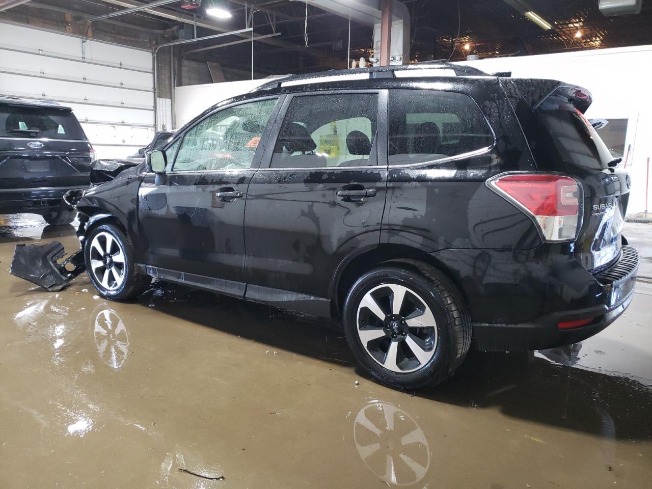 2017 SUBARU FORESTER — фото 2