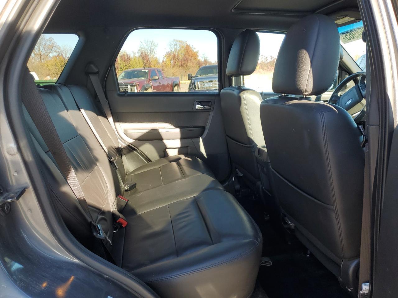 FORD ESCAPE