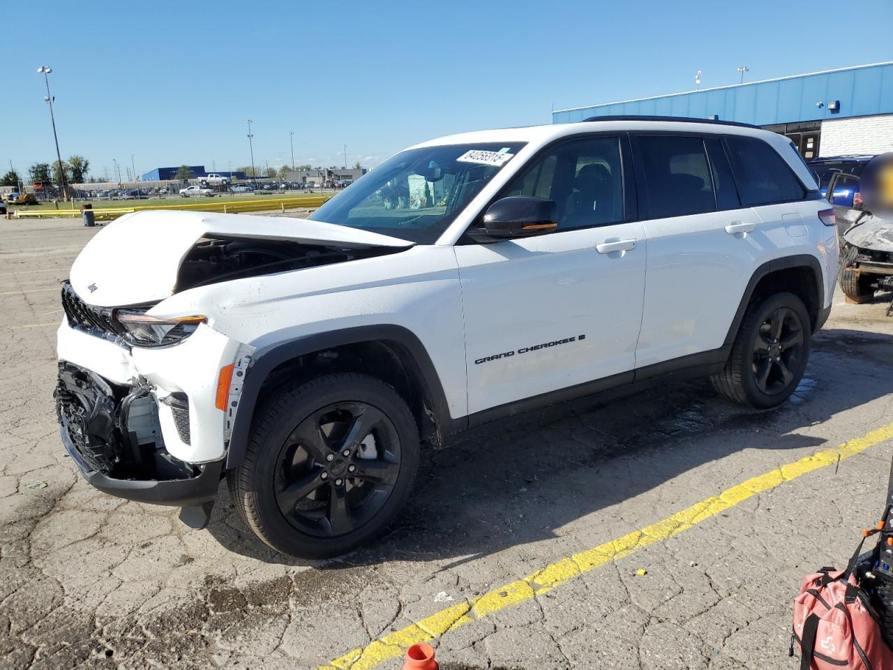 2024 JEEP GRAND CHEROKEE — фото 1