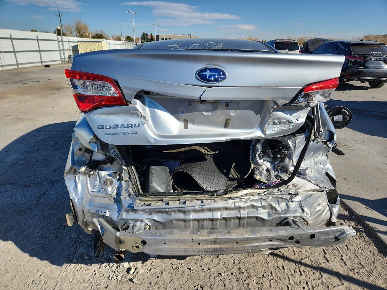2017 SUBARU LEGACY — фото 6