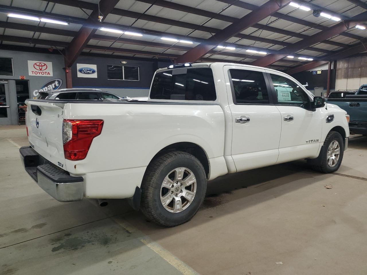 2017 NISSAN TITAN — фото 3