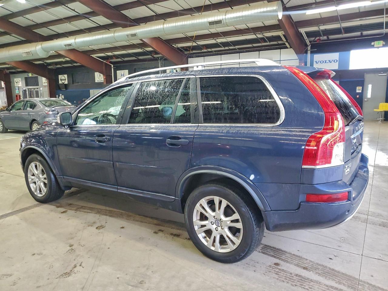 2013 VOLVO XC90 — фото 2