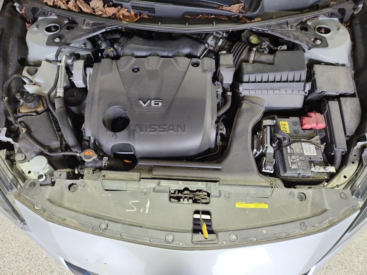 NISSAN MAXIMA