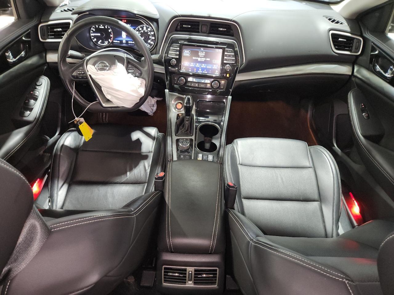 NISSAN MAXIMA