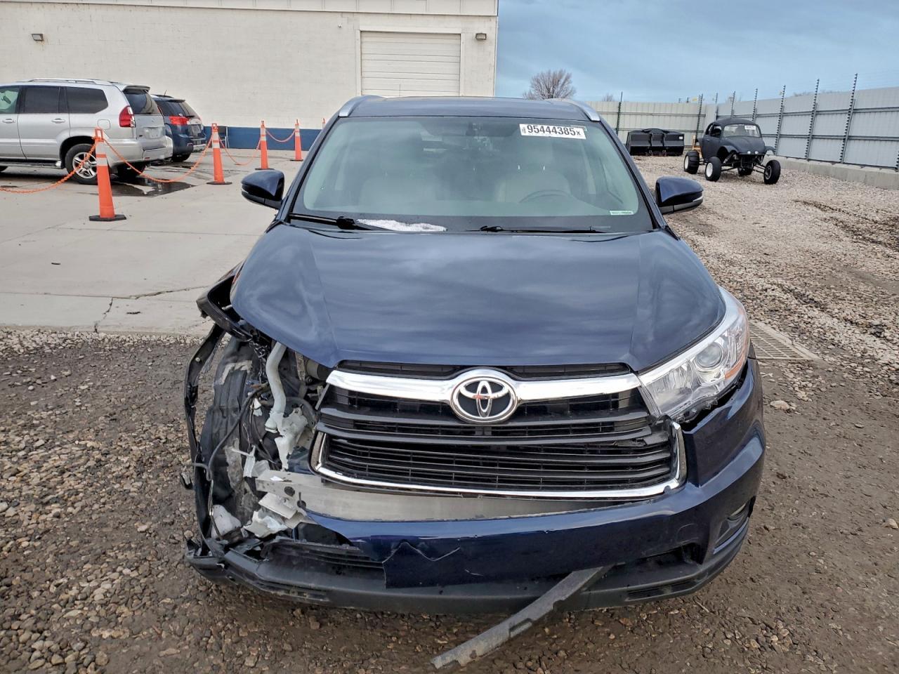 2016 TOYOTA HIGHLANDER — фото 5