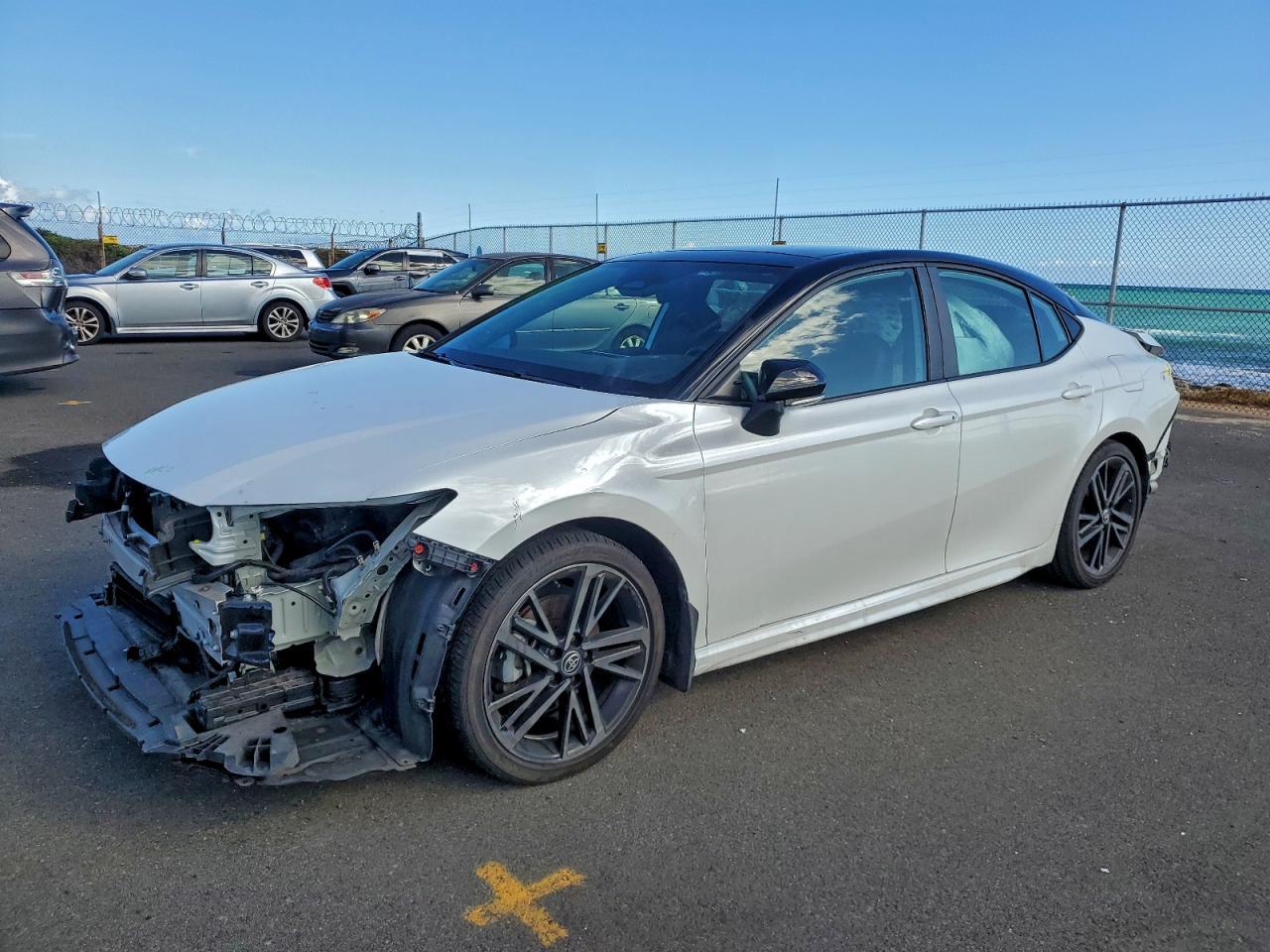 2025 TOYOTA CAMRY HYBRID — фото 1