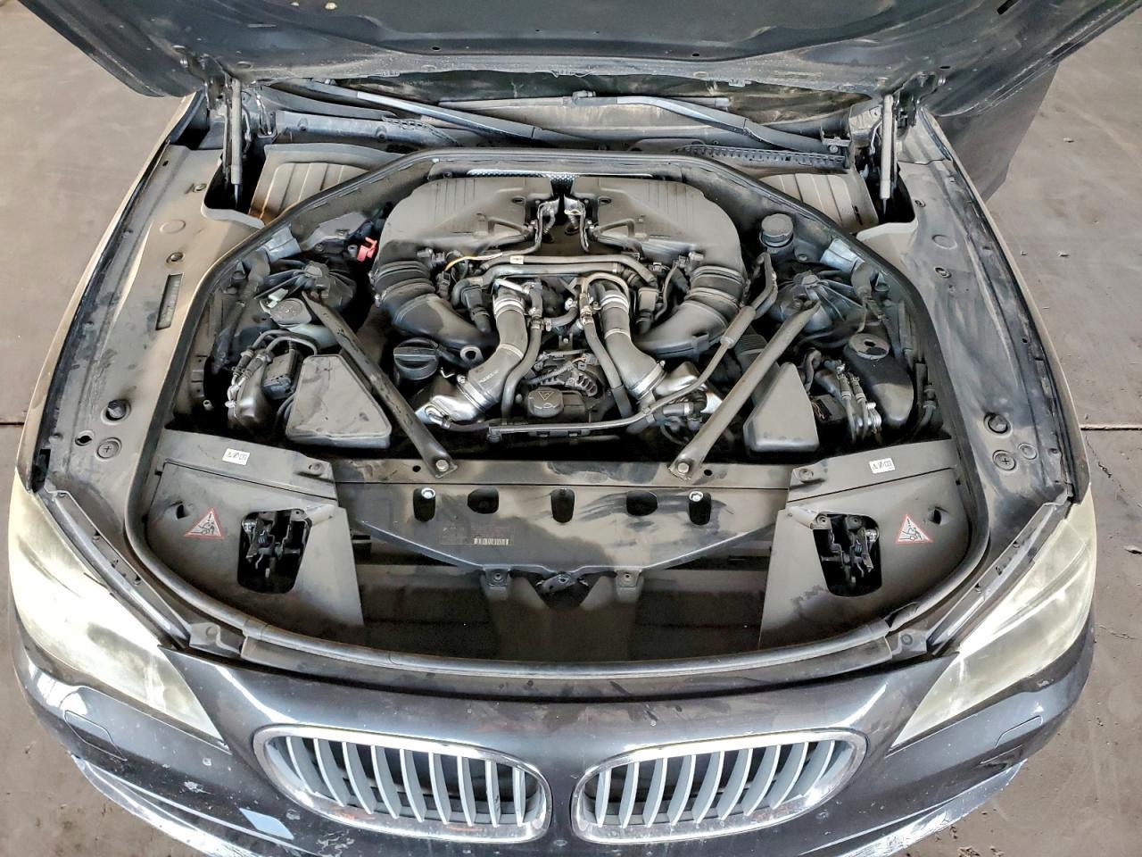 2013 BMW 7 SERIES — фото 11