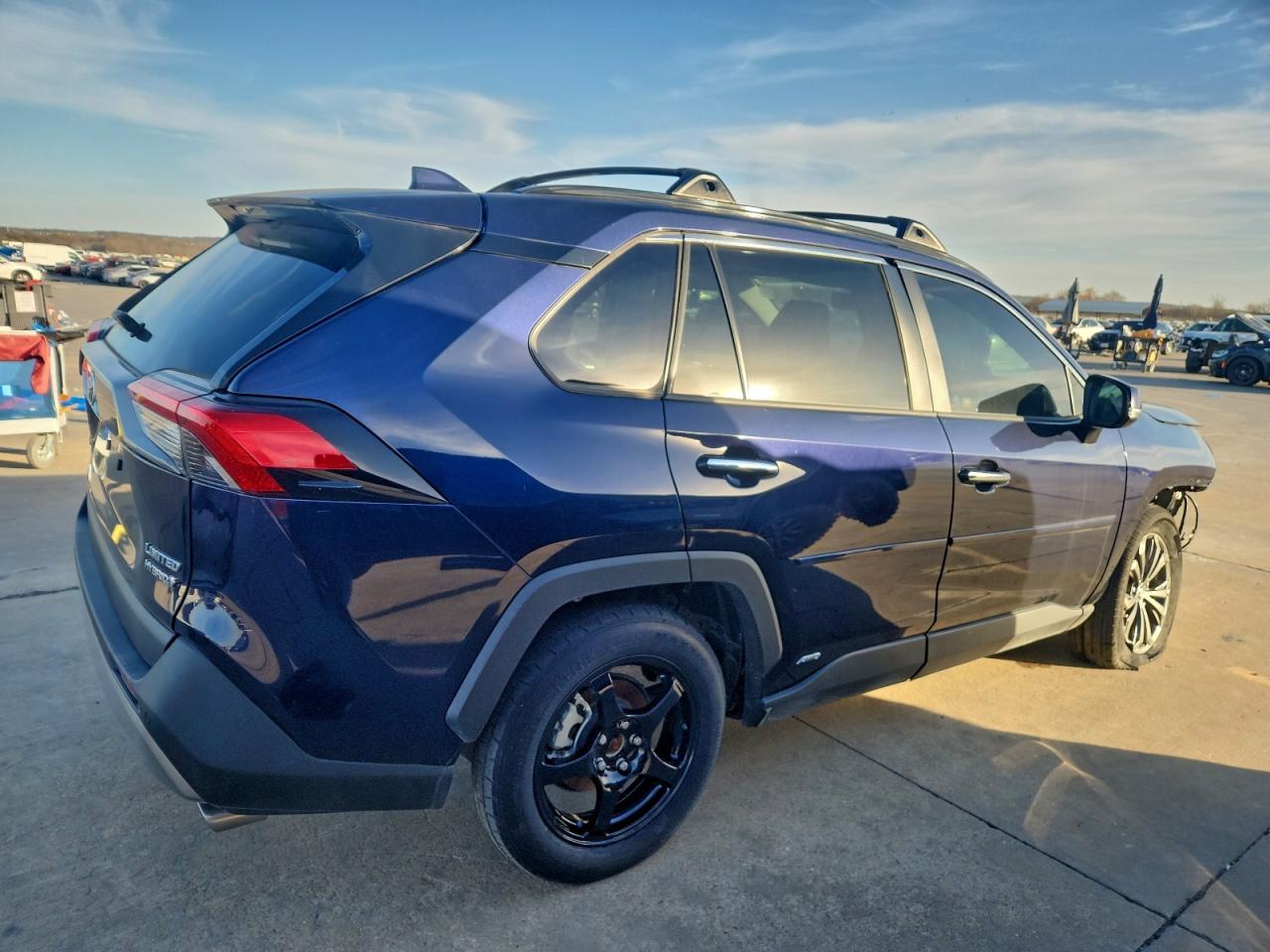 2023 TOYOTA RAV4 HYBRID — фото 3