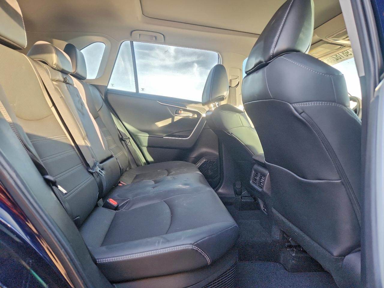 2023 TOYOTA RAV4 HYBRID — фото 11