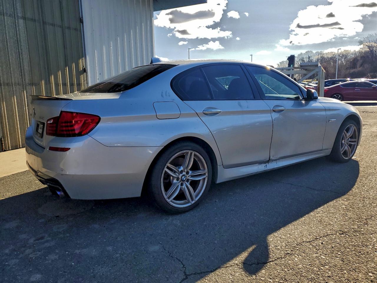 2013 BMW 5 SERIES — фото 3