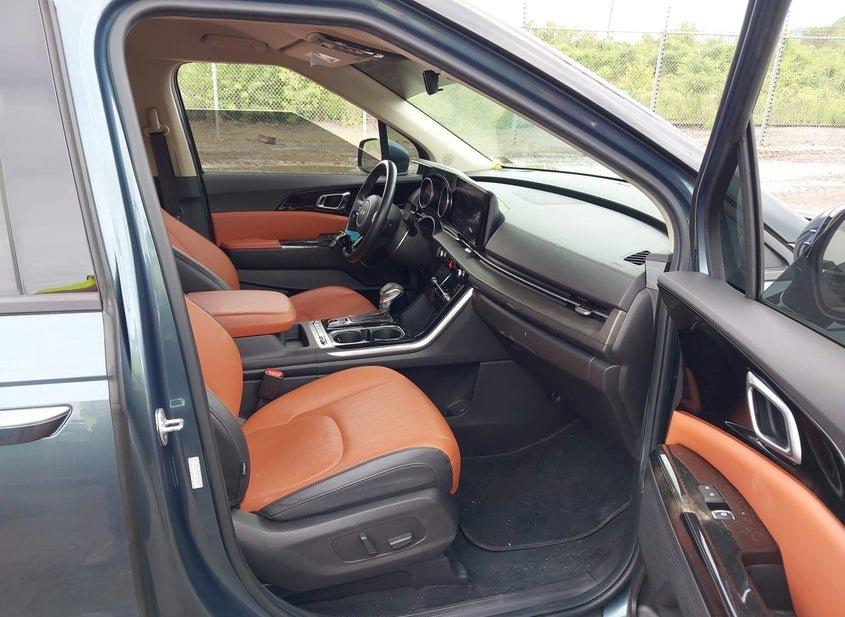 Kia Carnival Mpv